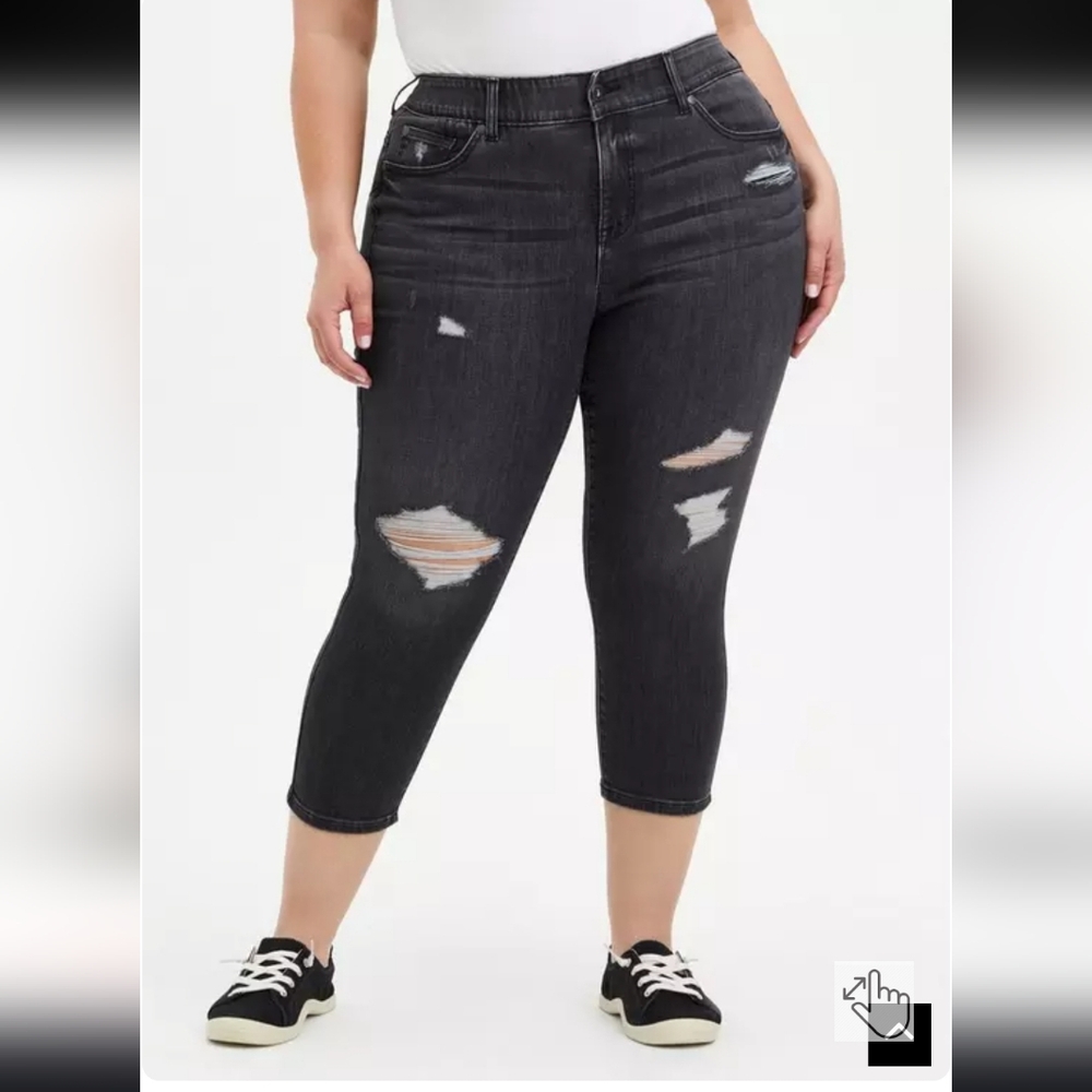 Torrid Charcoal Distressed Cropped Jeans Super Soft Bombshell Skinny Sz 12
